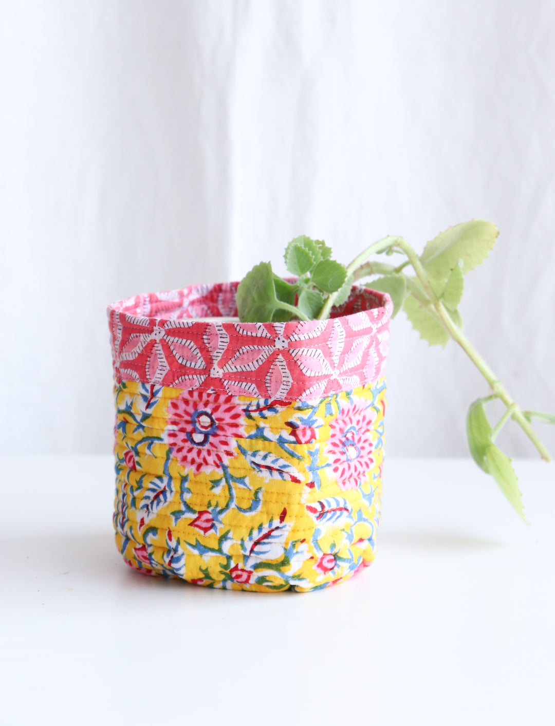 Quilted planter baskets with plant support sticks - Yellow