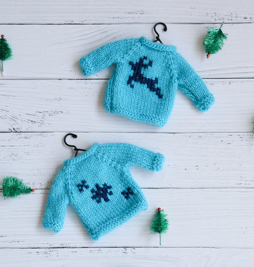 Christmas mini Sweater ornaments - Hand knitted little sweaters - Set of 2