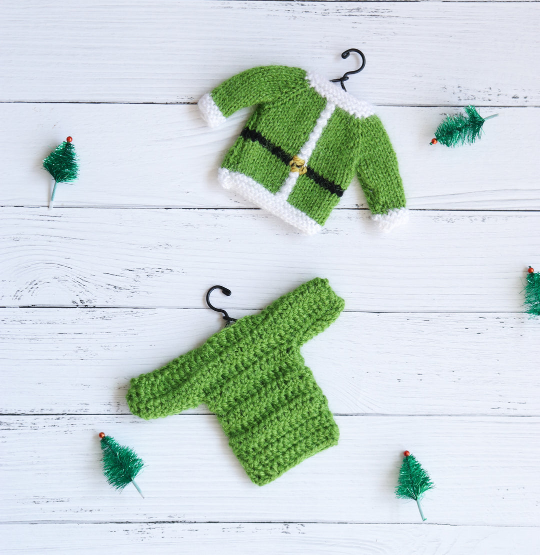 Christmas mini Sweater ornaments - Hand knitted little sweaters - Set of 2